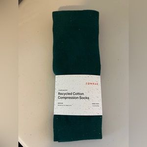 Recycled cotton compression socks